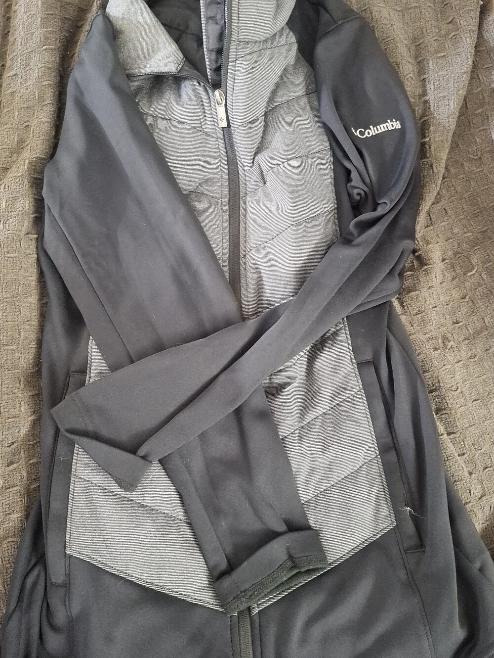 Columbia Women's Black & Gray Quilted-Panel Full-Zip Jacket